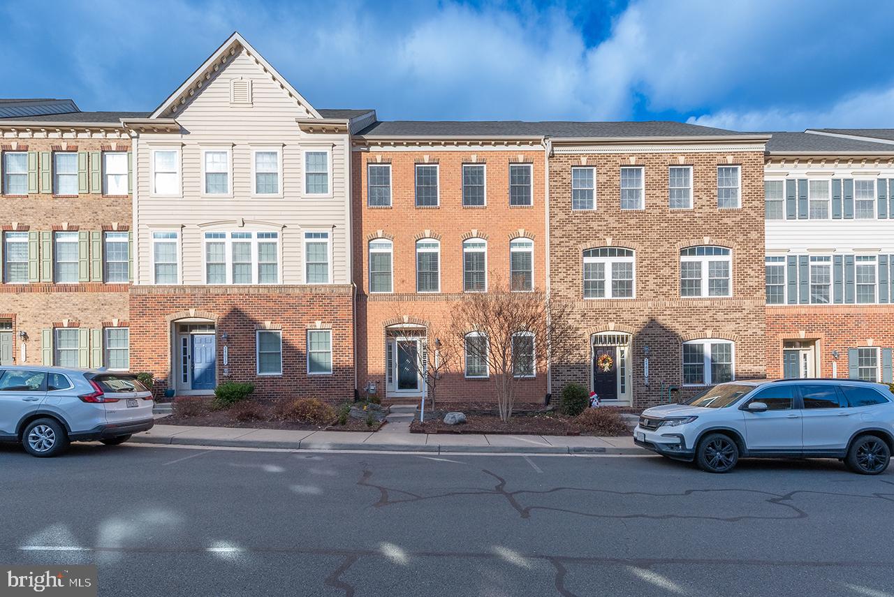 24615 JENKINS LEAF TER, STERLING, Virginia 20166, 4 Bedrooms Bedrooms, ,3 BathroomsBathrooms,Residential,For sale,24615 JENKINS LEAF TER,VALO2112310 MLS # VALO2112310 24615 JENKINS LEAF TER, STERLING, Virginia 20166, 4 Bedrooms Bedrooms, ,3 BathroomsBathrooms,Residential,For sale,24615 JENKINS LEAF TER,VALO2112310 MLS # VALO2112310