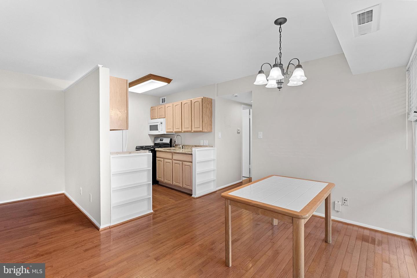 4227 AMERICANA DR #102, ANNANDALE, Virginia 22003, 1 Bedroom Bedrooms, ,1 BathroomBathrooms,Residential,For sale,4227 AMERICANA DR #102,VAFX2282410 MLS # VAFX2282410 4227 AMERICANA DR #102, ANNANDALE, Virginia 22003, 1 Bedroom Bedrooms, ,1 BathroomBathrooms,Residential,For sale,4227 AMERICANA DR #102,VAFX2282410 MLS # VAFX2282410