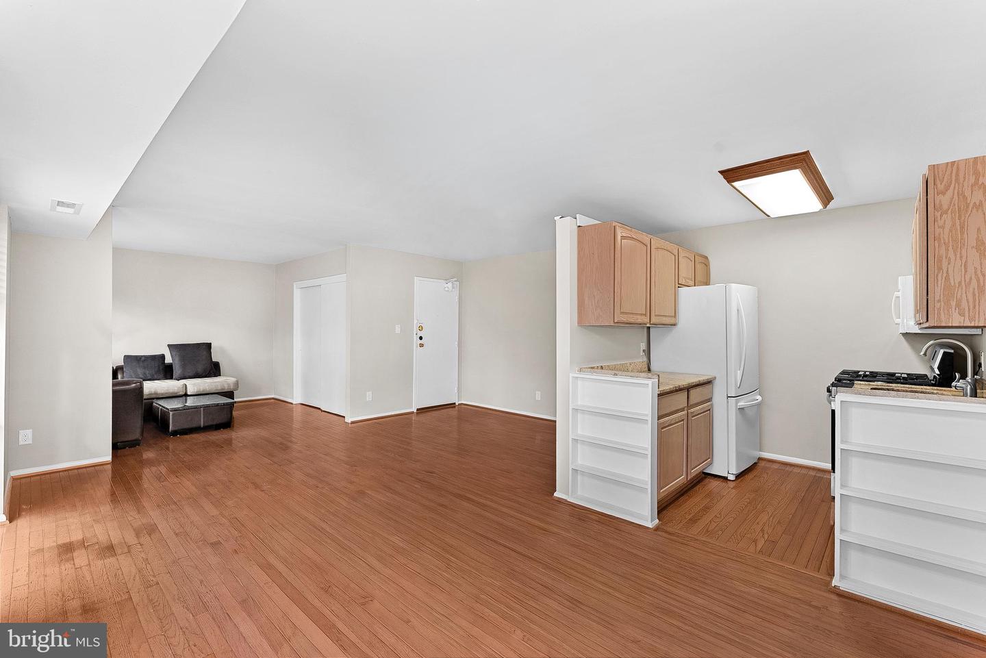 4227 AMERICANA DR #102, ANNANDALE, Virginia 22003, 1 Bedroom Bedrooms, ,1 BathroomBathrooms,Residential,For sale,4227 AMERICANA DR #102,VAFX2282410 MLS # VAFX2282410 4227 AMERICANA DR #102, ANNANDALE, Virginia 22003, 1 Bedroom Bedrooms, ,1 BathroomBathrooms,Residential,For sale,4227 AMERICANA DR #102,VAFX2282410 MLS # VAFX2282410