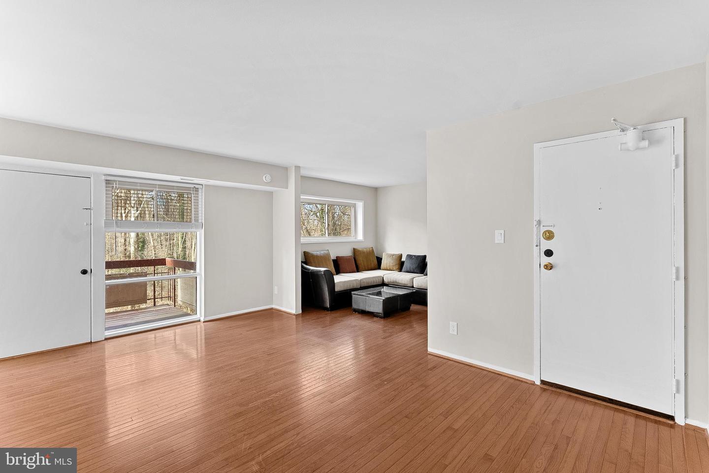 4227 AMERICANA DR #102, ANNANDALE, Virginia 22003, 1 Bedroom Bedrooms, ,1 BathroomBathrooms,Residential,For sale,4227 AMERICANA DR #102,VAFX2282410 MLS # VAFX2282410 4227 AMERICANA DR #102, ANNANDALE, Virginia 22003, 1 Bedroom Bedrooms, ,1 BathroomBathrooms,Residential,For sale,4227 AMERICANA DR #102,VAFX2282410 MLS # VAFX2282410