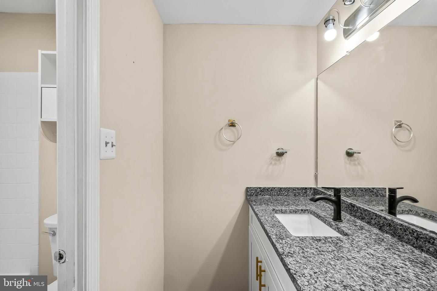 6185 LITTLE VALLEY WAY, ALEXANDRIA, Virginia 22310, 3 Bedrooms Bedrooms, ,2 BathroomsBathrooms,Residential,For sale,6185 LITTLE VALLEY WAY,VAFX2260186 MLS # VAFX2260186 6185 LITTLE VALLEY WAY, ALEXANDRIA, Virginia 22310, 3 Bedrooms Bedrooms, ,2 BathroomsBathrooms,Residential,For sale,6185 LITTLE VALLEY WAY,VAFX2260186 MLS # VAFX2260186