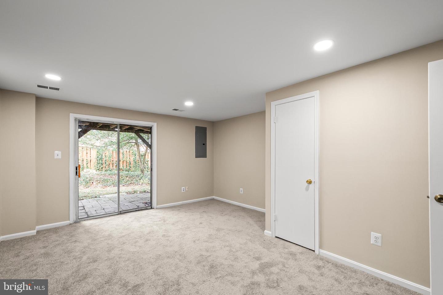 6185 LITTLE VALLEY WAY, ALEXANDRIA, Virginia 22310, 3 Bedrooms Bedrooms, ,2 BathroomsBathrooms,Residential,For sale,6185 LITTLE VALLEY WAY,VAFX2260186 MLS # VAFX2260186 6185 LITTLE VALLEY WAY, ALEXANDRIA, Virginia 22310, 3 Bedrooms Bedrooms, ,2 BathroomsBathrooms,Residential,For sale,6185 LITTLE VALLEY WAY,VAFX2260186 MLS # VAFX2260186