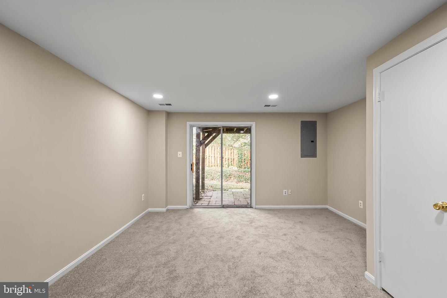 6185 LITTLE VALLEY WAY, ALEXANDRIA, Virginia 22310, 3 Bedrooms Bedrooms, ,2 BathroomsBathrooms,Residential,For sale,6185 LITTLE VALLEY WAY,VAFX2260186 MLS # VAFX2260186 6185 LITTLE VALLEY WAY, ALEXANDRIA, Virginia 22310, 3 Bedrooms Bedrooms, ,2 BathroomsBathrooms,Residential,For sale,6185 LITTLE VALLEY WAY,VAFX2260186 MLS # VAFX2260186