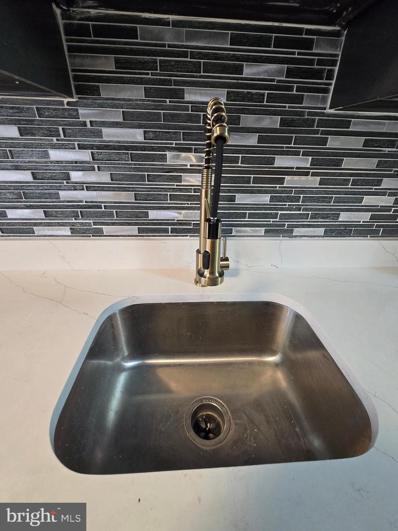 6185 LITTLE VALLEY WAY, ALEXANDRIA, Virginia 22310, 3 Bedrooms Bedrooms, ,2 BathroomsBathrooms,Residential,For sale,6185 LITTLE VALLEY WAY,VAFX2260186 MLS # VAFX2260186 6185 LITTLE VALLEY WAY, ALEXANDRIA, Virginia 22310, 3 Bedrooms Bedrooms, ,2 BathroomsBathrooms,Residential,For sale,6185 LITTLE VALLEY WAY,VAFX2260186 MLS # VAFX2260186