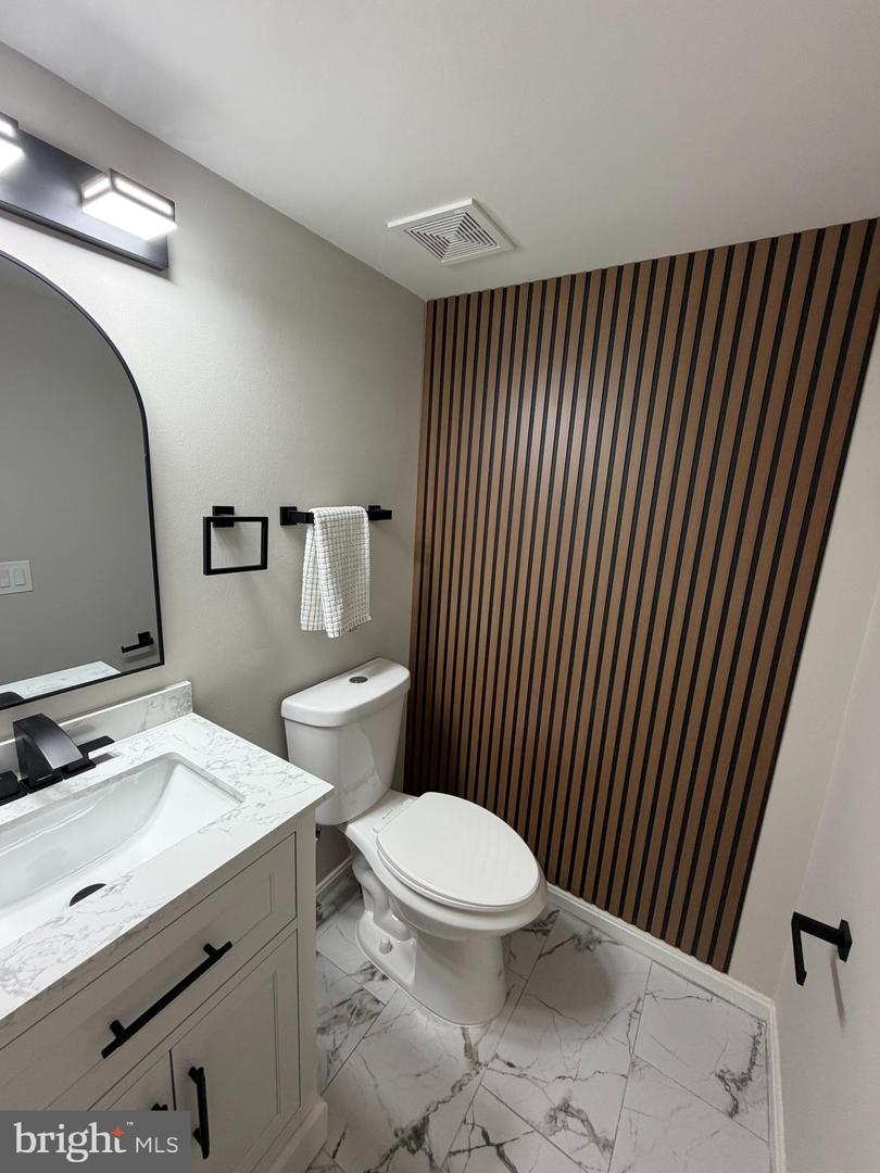 8205 CROSSBROOK CT #201, LORTON, Virginia 22079, 2 Bedrooms Bedrooms, ,1 BathroomBathrooms,Residential,For sale,8205 CROSSBROOK CT #201,VAFX2275818 MLS # VAFX2275818 8205 CROSSBROOK CT #201, LORTON, Virginia 22079, 2 Bedrooms Bedrooms, ,1 BathroomBathrooms,Residential,For sale,8205 CROSSBROOK CT #201,VAFX2275818 MLS # VAFX2275818