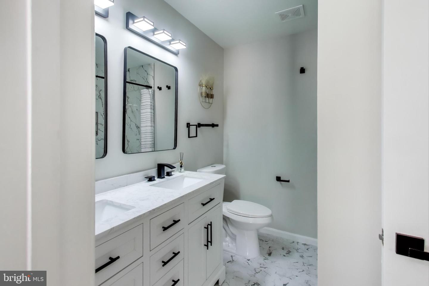 8205 CROSSBROOK CT #201, LORTON, Virginia 22079, 2 Bedrooms Bedrooms, ,1 BathroomBathrooms,Residential,For sale,8205 CROSSBROOK CT #201,VAFX2275818 MLS # VAFX2275818 8205 CROSSBROOK CT #201, LORTON, Virginia 22079, 2 Bedrooms Bedrooms, ,1 BathroomBathrooms,Residential,For sale,8205 CROSSBROOK CT #201,VAFX2275818 MLS # VAFX2275818