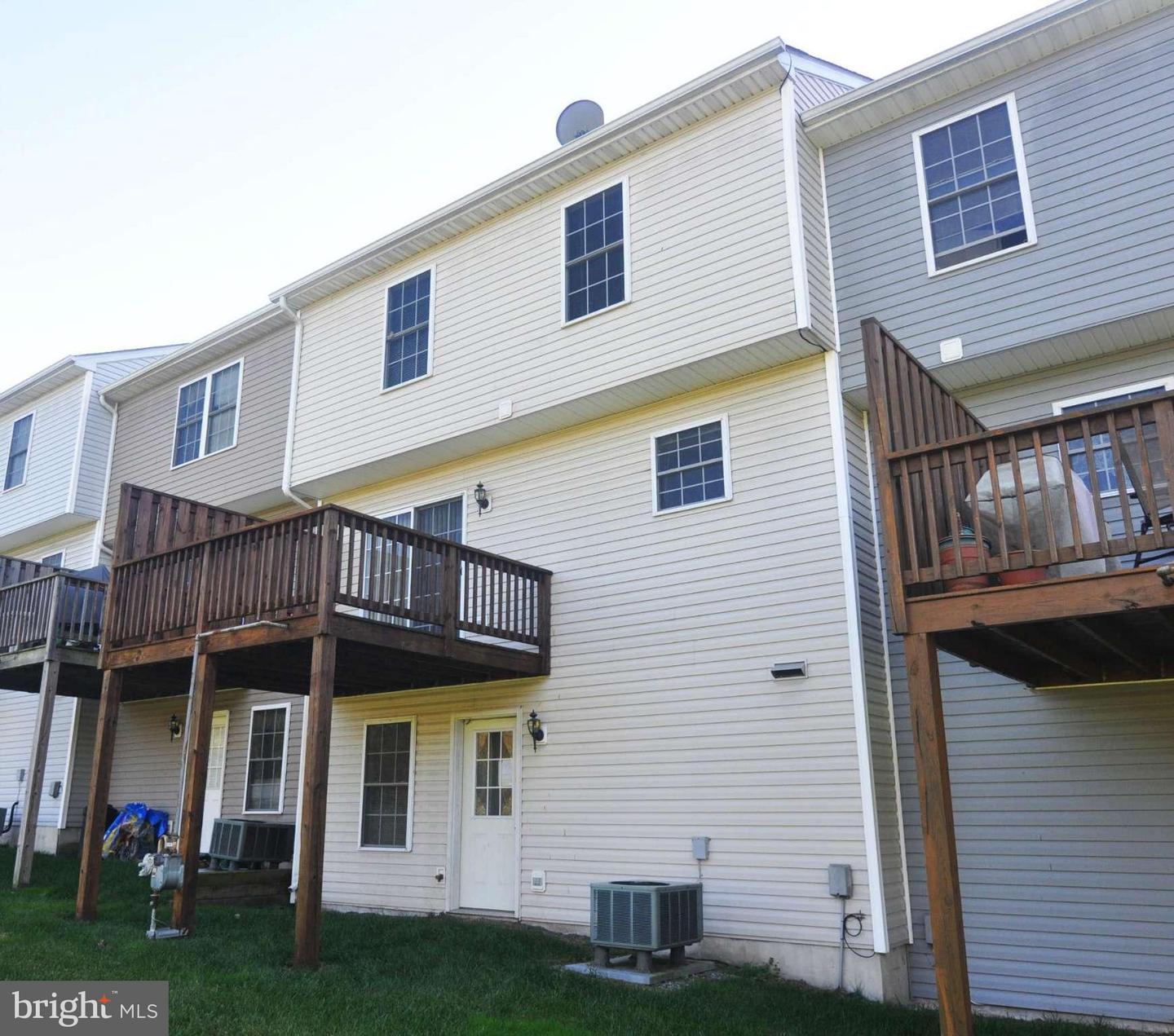 138 WINDSTONE DR, WINCHESTER, Virginia 22602, 3 Bedrooms Bedrooms, ,2 BathroomsBathrooms,Residential,For sale,138 WINDSTONE DR,VAFV2038094 MLS # VAFV2038094 138 WINDSTONE DR, WINCHESTER, Virginia 22602, 3 Bedrooms Bedrooms, ,2 BathroomsBathrooms,Residential,For sale,138 WINDSTONE DR,VAFV2038094 MLS # VAFV2038094