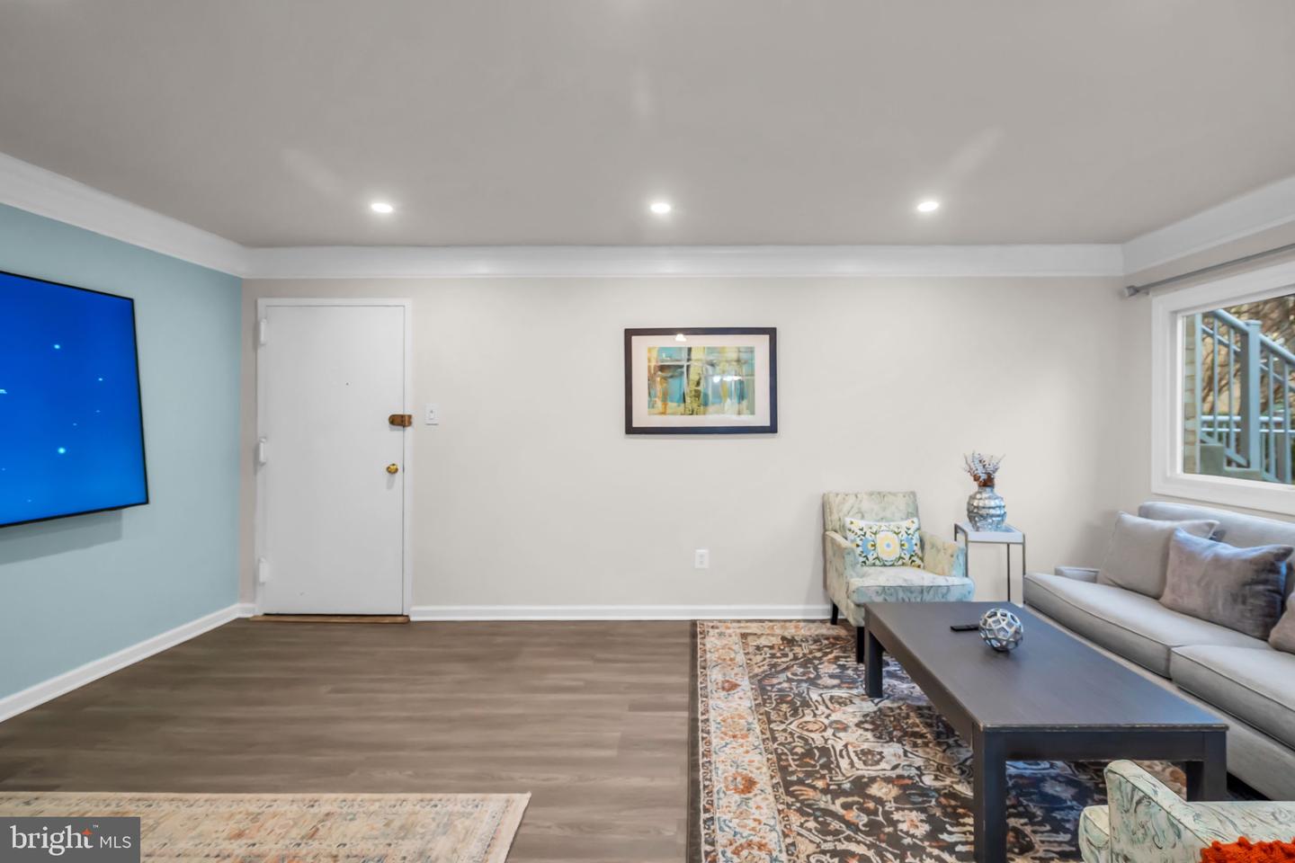 2910 KINGS CHAPEL RD #5, FALLS CHURCH, Virginia 22042, 2 Bedrooms Bedrooms, ,1 BathroomBathrooms,Residential,For sale,2910 KINGS CHAPEL RD #5,VAFX2281948 MLS # VAFX2281948 2910 KINGS CHAPEL RD #5, FALLS CHURCH, Virginia 22042, 2 Bedrooms Bedrooms, ,1 BathroomBathrooms,Residential,For sale,2910 KINGS CHAPEL RD #5,VAFX2281948 MLS # VAFX2281948