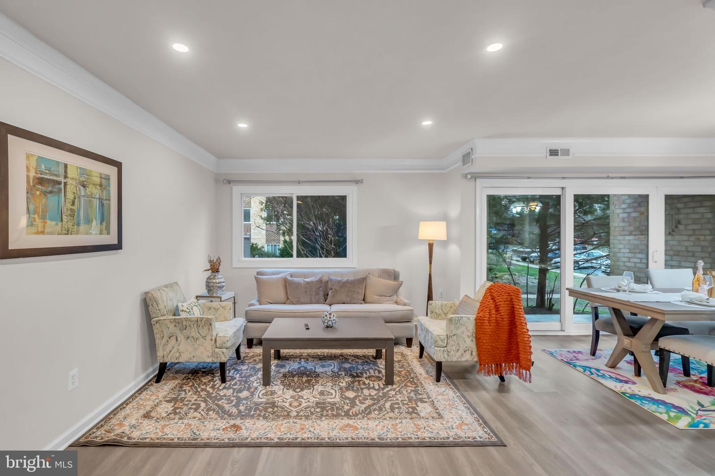 2910 KINGS CHAPEL RD #5, FALLS CHURCH, Virginia 22042, 2 Bedrooms Bedrooms, ,1 BathroomBathrooms,Residential,For sale,2910 KINGS CHAPEL RD #5,VAFX2281948 MLS # VAFX2281948 2910 KINGS CHAPEL RD #5, FALLS CHURCH, Virginia 22042, 2 Bedrooms Bedrooms, ,1 BathroomBathrooms,Residential,For sale,2910 KINGS CHAPEL RD #5,VAFX2281948 MLS # VAFX2281948