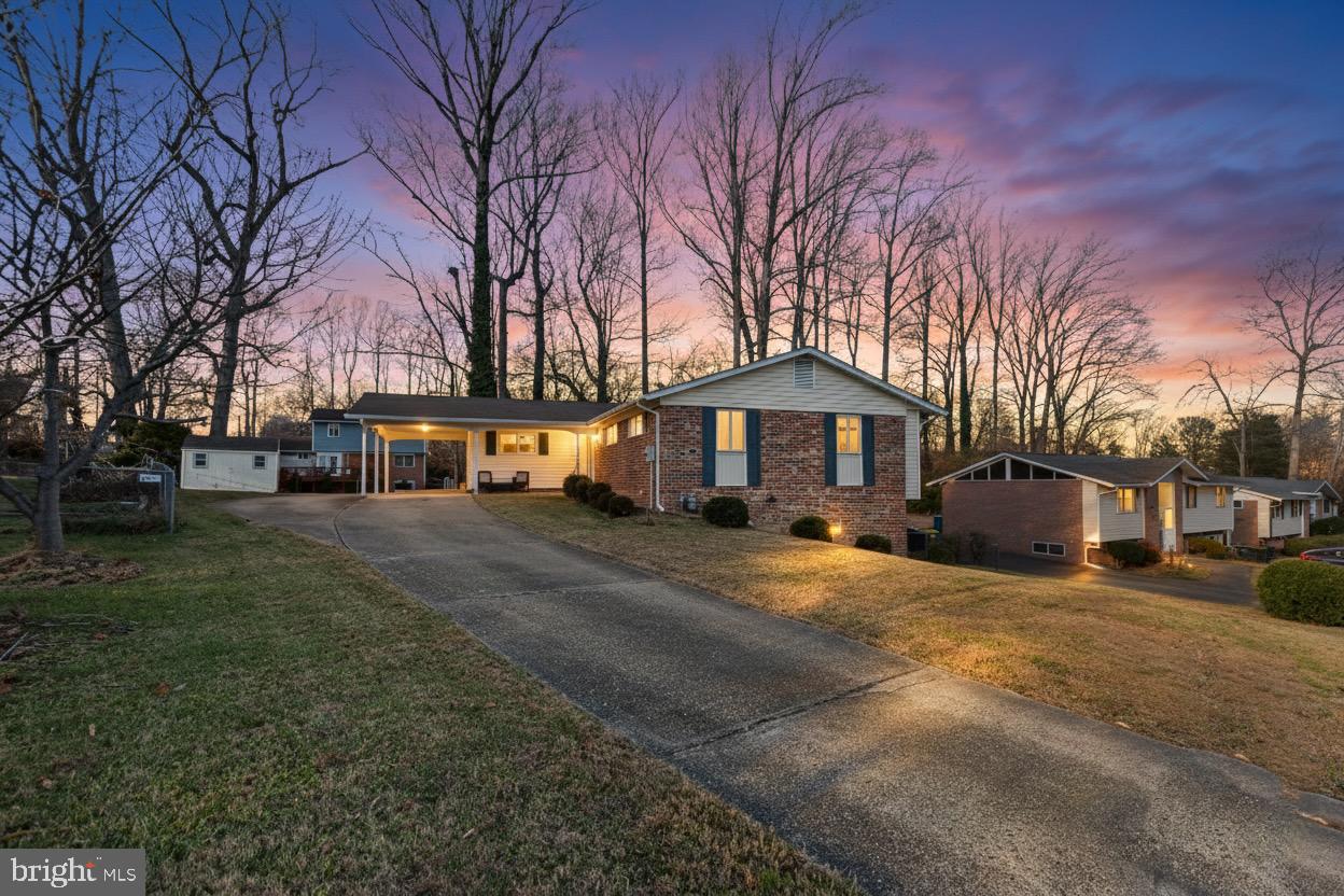 4914 WYCLIFF LN, FAIRFAX, Virginia 22032, 3 Bedrooms Bedrooms, ,2 BathroomsBathrooms,Residential,For sale,4914 WYCLIFF LN,VAFX2281988 MLS # VAFX2281988 4914 WYCLIFF LN, FAIRFAX, Virginia 22032, 3 Bedrooms Bedrooms, ,2 BathroomsBathrooms,Residential,For sale,4914 WYCLIFF LN,VAFX2281988 MLS # VAFX2281988