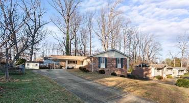 4914 WYCLIFF LN, FAIRFAX, Virginia 22032, 3 Bedrooms Bedrooms, ,2 BathroomsBathrooms,Residential,For sale,4914 WYCLIFF LN,VAFX2281988 MLS # VAFX2281988