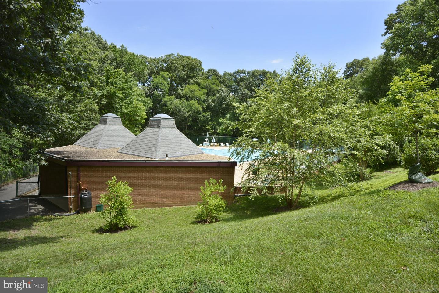 2600 16TH ST S #696, ARLINGTON, Virginia 22204, 2 Bedrooms Bedrooms, ,1 BathroomBathrooms,Residential,For sale,2600 16TH ST S #696,VAAR2066766 MLS # VAAR2066766 2600 16TH ST S #696, ARLINGTON, Virginia 22204, 2 Bedrooms Bedrooms, ,1 BathroomBathrooms,Residential,For sale,2600 16TH ST S #696,VAAR2066766 MLS # VAAR2066766