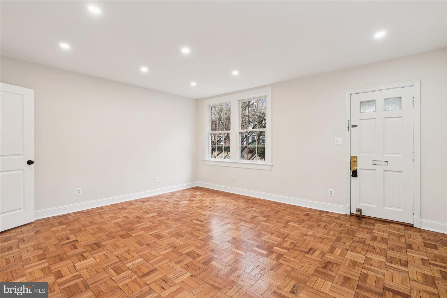 2600 16TH ST S #696, ARLINGTON, Virginia 22204, 2 Bedrooms Bedrooms, ,1 BathroomBathrooms,Residential,For sale,2600 16TH ST S #696,VAAR2066766 MLS # VAAR2066766 2600 16TH ST S #696, ARLINGTON, Virginia 22204, 2 Bedrooms Bedrooms, ,1 BathroomBathrooms,Residential,For sale,2600 16TH ST S #696,VAAR2066766 MLS # VAAR2066766