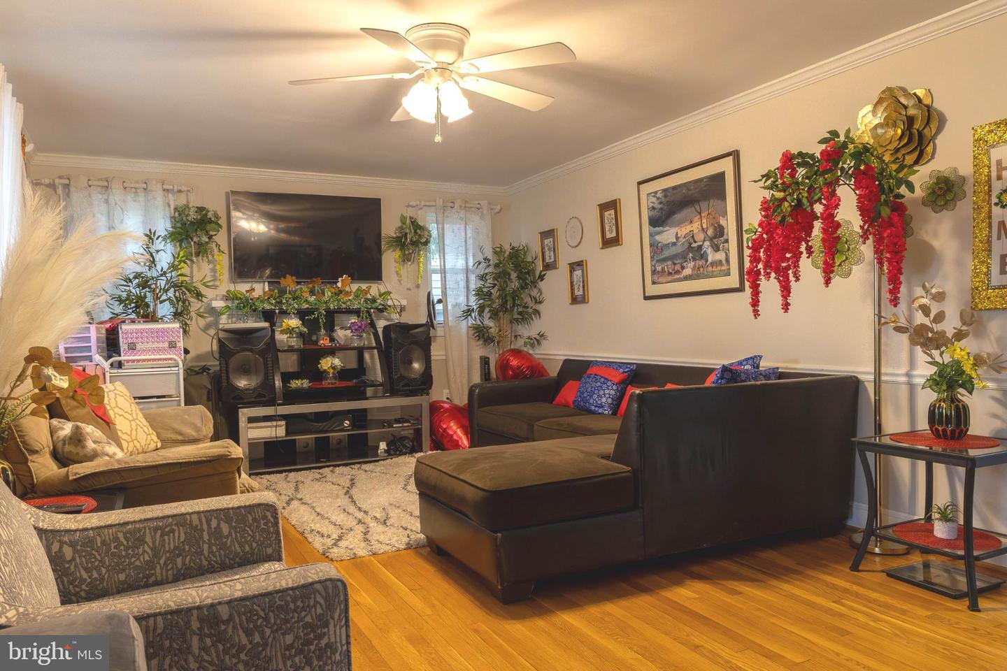 126 N EUCLID AVE, WINCHESTER, Virginia 22601, 4 Bedrooms Bedrooms, 7 Rooms Rooms,3 BathroomsBathrooms,Residential,For sale,126 N EUCLID AVE,VAWI2009594 MLS # VAWI2009594 126 N EUCLID AVE, WINCHESTER, Virginia 22601, 4 Bedrooms Bedrooms, 7 Rooms Rooms,3 BathroomsBathrooms,Residential,For sale,126 N EUCLID AVE,VAWI2009594 MLS # VAWI2009594