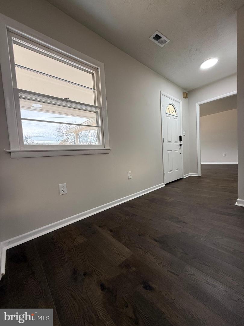 1203 RIGGS CT, WOODBRIDGE, Virginia 22191, 4 Bedrooms Bedrooms, ,2 BathroomsBathrooms,Residential,For sale,1203 RIGGS CT,VAPW2109108 MLS # VAPW2109108 1203 RIGGS CT, WOODBRIDGE, Virginia 22191, 4 Bedrooms Bedrooms, ,2 BathroomsBathrooms,Residential,For sale,1203 RIGGS CT,VAPW2109108 MLS # VAPW2109108