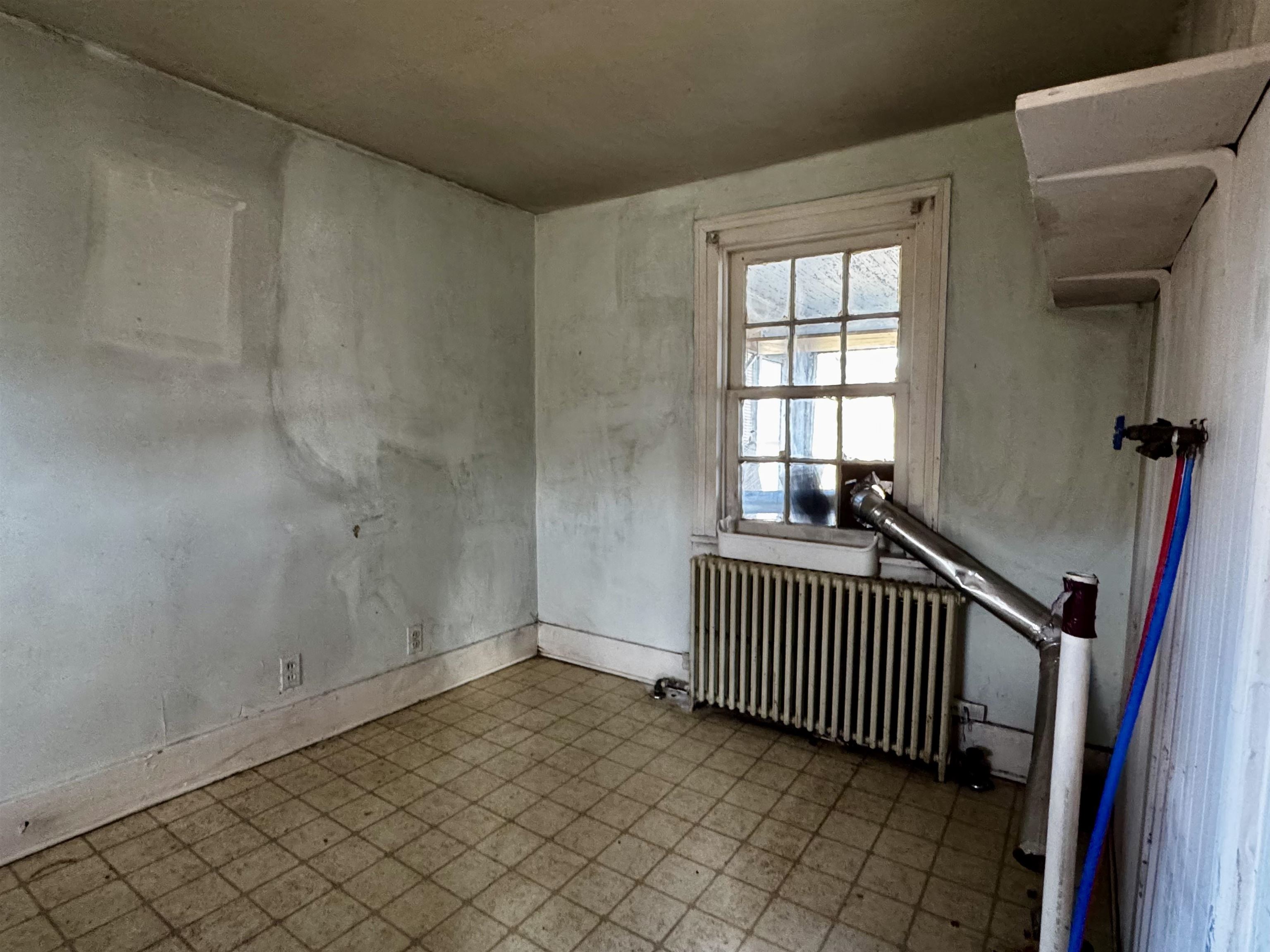 2002 MT CLINTON PIKE, ROCKINGHAM, Virginia 22802, 3 Bedrooms Bedrooms, ,1 BathroomBathrooms,Residential,2002 MT CLINTON PIKE,671805 MLS # 671805 2002 MT CLINTON PIKE, ROCKINGHAM, Virginia 22802, 3 Bedrooms Bedrooms, ,1 BathroomBathrooms,Residential,2002 MT CLINTON PIKE,671805 MLS # 671805