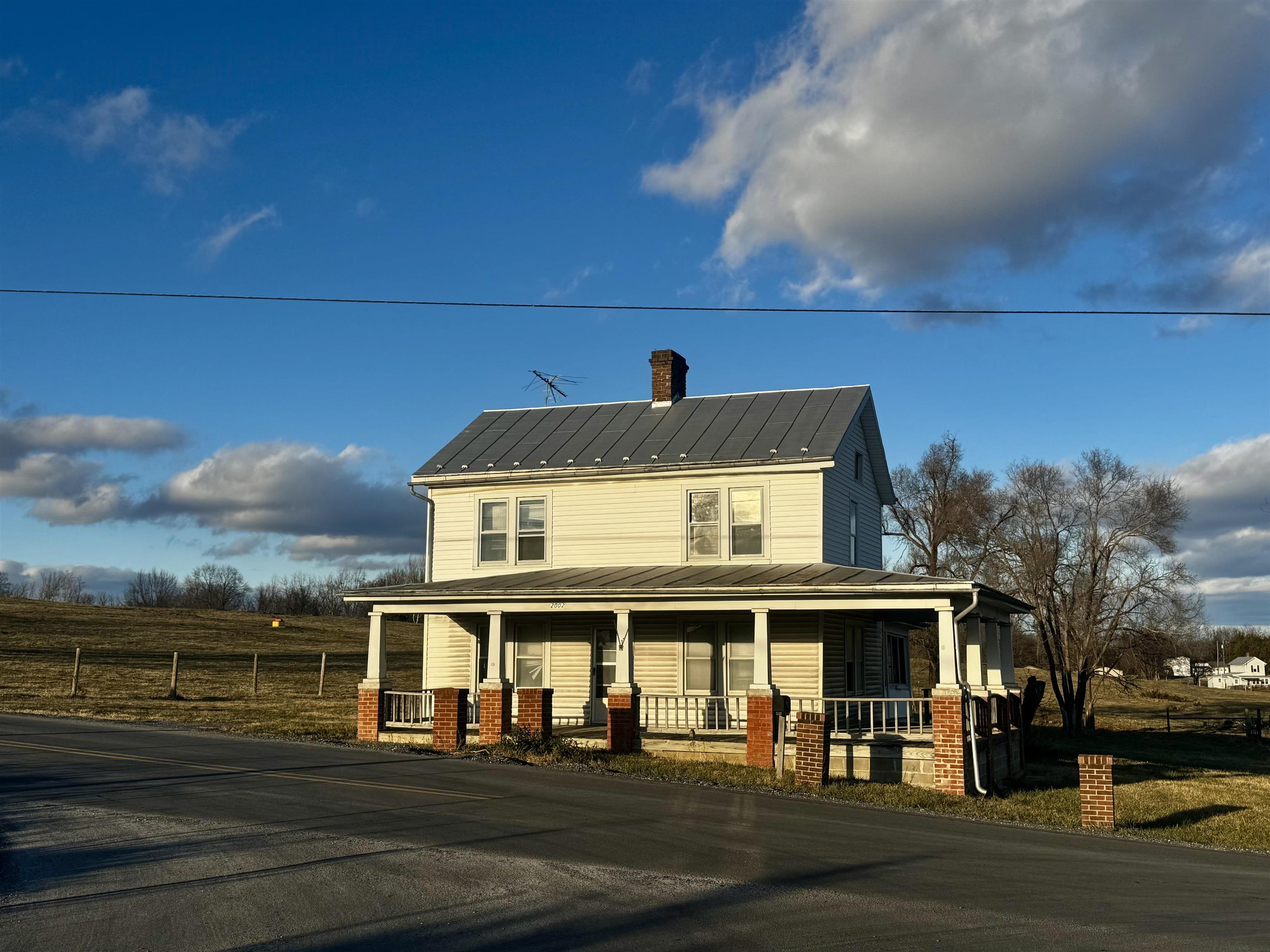 2002 MT CLINTON PIKE, ROCKINGHAM, Virginia 22802, 3 Bedrooms Bedrooms, ,1 BathroomBathrooms,Residential,2002 MT CLINTON PIKE,671805 MLS # 671805 2002 MT CLINTON PIKE, ROCKINGHAM, Virginia 22802, 3 Bedrooms Bedrooms, ,1 BathroomBathrooms,Residential,2002 MT CLINTON PIKE,671805 MLS # 671805