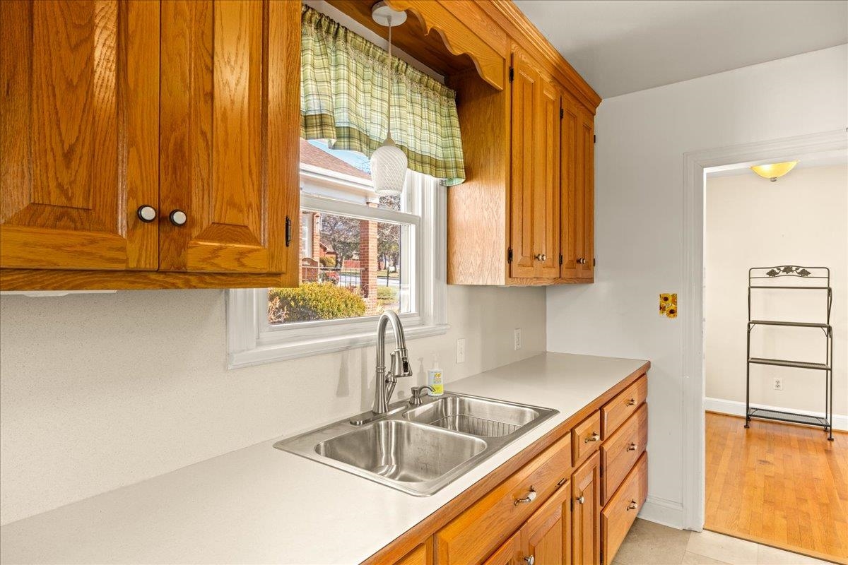 1439 BLUESTONE ST, HARRISONBURG, Virginia 22801, 3 Bedrooms Bedrooms, ,1 BathroomBathrooms,Residential,1439 BLUESTONE ST,671807 MLS # 671807 1439 BLUESTONE ST, HARRISONBURG, Virginia 22801, 3 Bedrooms Bedrooms, ,1 BathroomBathrooms,Residential,1439 BLUESTONE ST,671807 MLS # 671807