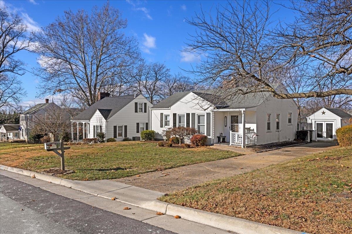 1439 BLUESTONE ST, HARRISONBURG, Virginia 22801, 3 Bedrooms Bedrooms, ,1 BathroomBathrooms,Residential,1439 BLUESTONE ST,671807 MLS # 671807 1439 BLUESTONE ST, HARRISONBURG, Virginia 22801, 3 Bedrooms Bedrooms, ,1 BathroomBathrooms,Residential,1439 BLUESTONE ST,671807 MLS # 671807