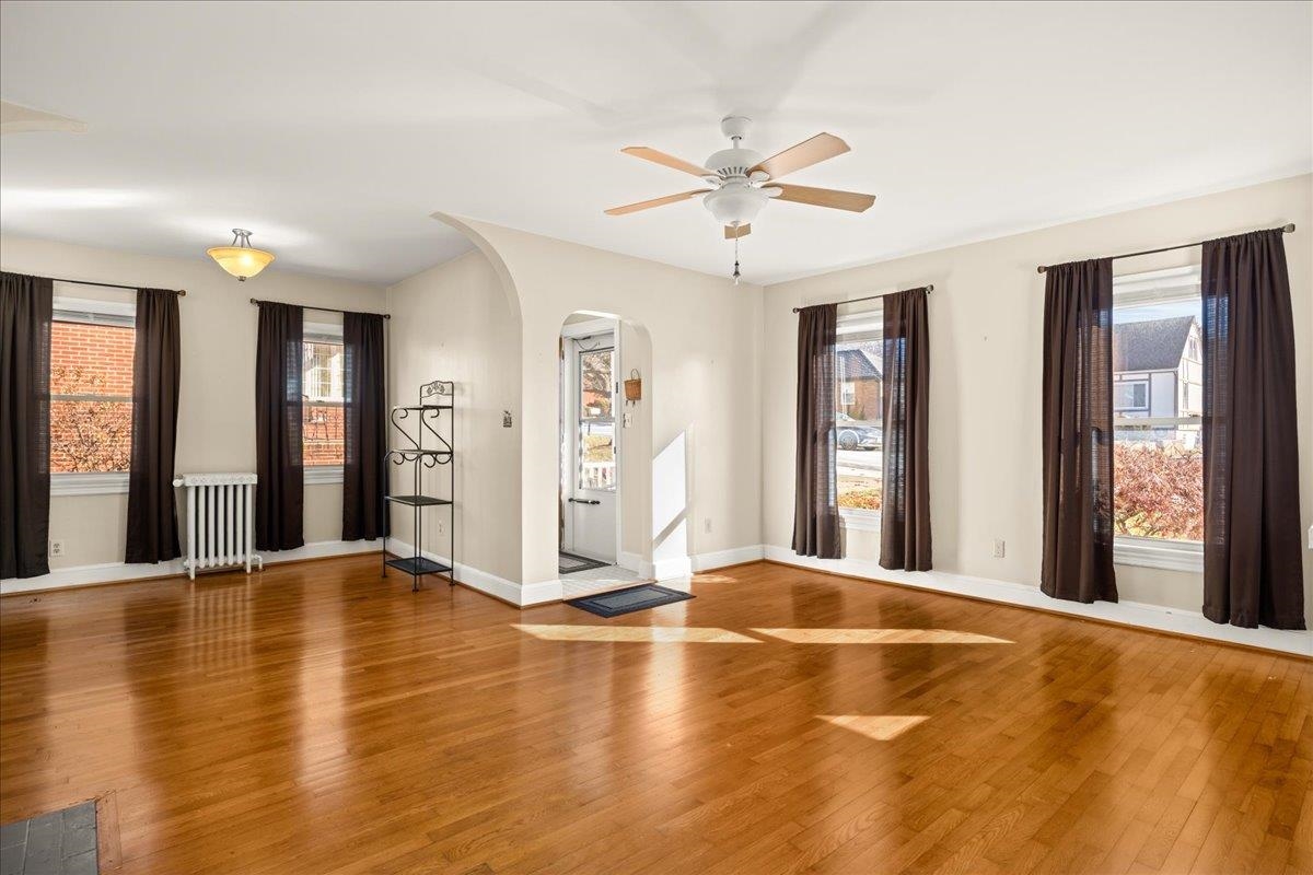 1439 BLUESTONE ST, HARRISONBURG, Virginia 22801, 3 Bedrooms Bedrooms, ,1 BathroomBathrooms,Residential,1439 BLUESTONE ST,671807 MLS # 671807 1439 BLUESTONE ST, HARRISONBURG, Virginia 22801, 3 Bedrooms Bedrooms, ,1 BathroomBathrooms,Residential,1439 BLUESTONE ST,671807 MLS # 671807