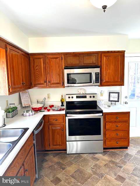 5527 SMITH STATION RD, FREDERICKSBURG, Virginia 22407, 3 Bedrooms Bedrooms, 7 Rooms Rooms,2 BathroomsBathrooms,Residential,For sale,5527 SMITH STATION RD,VASP2037756 MLS # VASP2037756 5527 SMITH STATION RD, FREDERICKSBURG, Virginia 22407, 3 Bedrooms Bedrooms, 7 Rooms Rooms,2 BathroomsBathrooms,Residential,For sale,5527 SMITH STATION RD,VASP2037756 MLS # VASP2037756