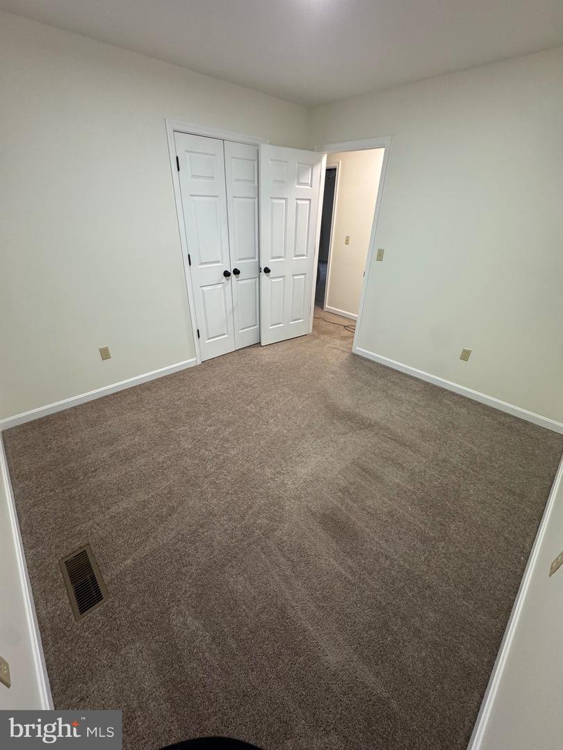 5527 SMITH STATION RD, FREDERICKSBURG, Virginia 22407, 3 Bedrooms Bedrooms, 7 Rooms Rooms,2 BathroomsBathrooms,Residential,For sale,5527 SMITH STATION RD,VASP2037756 MLS # VASP2037756 5527 SMITH STATION RD, FREDERICKSBURG, Virginia 22407, 3 Bedrooms Bedrooms, 7 Rooms Rooms,2 BathroomsBathrooms,Residential,For sale,5527 SMITH STATION RD,VASP2037756 MLS # VASP2037756