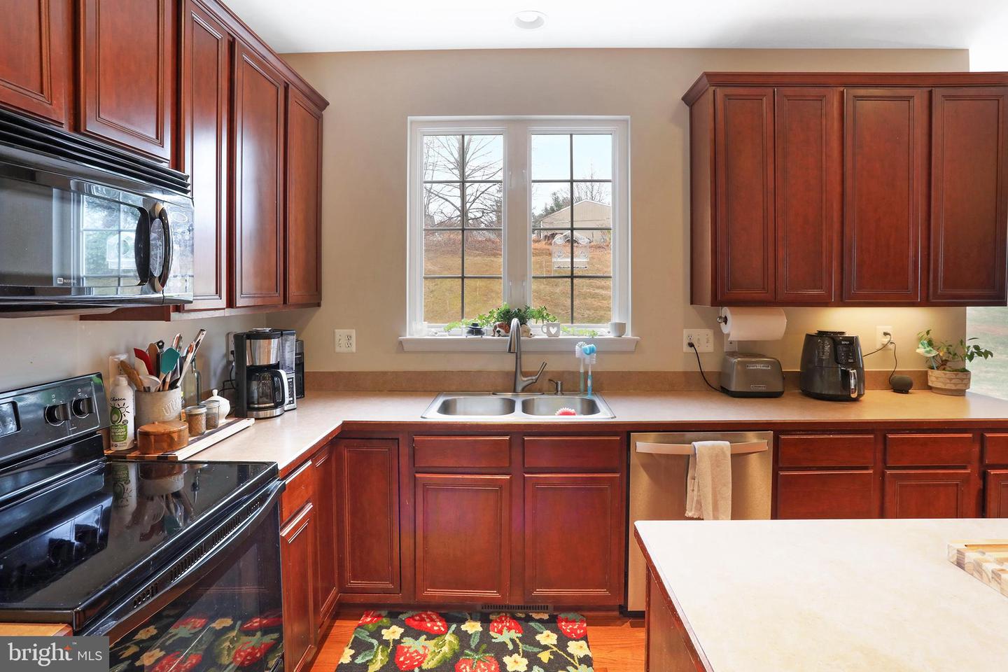 17239 GREENWOOD DR, ROUND HILL, Virginia 20141, 4 Bedrooms Bedrooms, ,2 BathroomsBathrooms,Residential,For sale,17239 GREENWOOD DR,VALO2111886 MLS # VALO2111886 17239 GREENWOOD DR, ROUND HILL, Virginia 20141, 4 Bedrooms Bedrooms, ,2 BathroomsBathrooms,Residential,For sale,17239 GREENWOOD DR,VALO2111886 MLS # VALO2111886