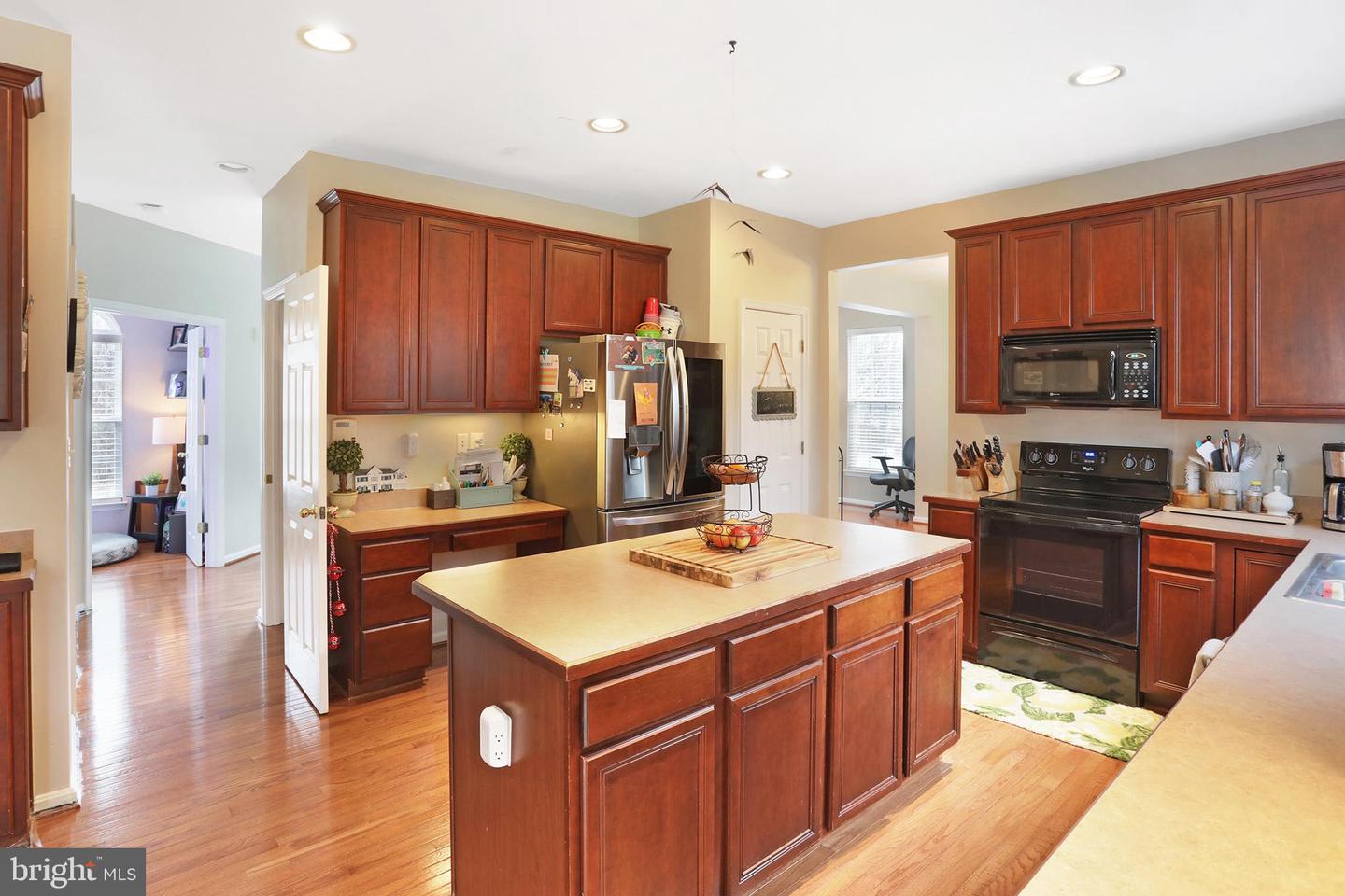 17239 GREENWOOD DR, ROUND HILL, Virginia 20141, 4 Bedrooms Bedrooms, ,2 BathroomsBathrooms,Residential,For sale,17239 GREENWOOD DR,VALO2111886 MLS # VALO2111886 17239 GREENWOOD DR, ROUND HILL, Virginia 20141, 4 Bedrooms Bedrooms, ,2 BathroomsBathrooms,Residential,For sale,17239 GREENWOOD DR,VALO2111886 MLS # VALO2111886