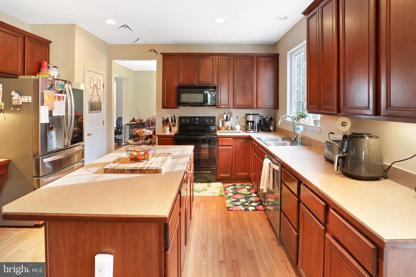 17239 GREENWOOD DR, ROUND HILL, Virginia 20141, 4 Bedrooms Bedrooms, ,2 BathroomsBathrooms,Residential,For sale,17239 GREENWOOD DR,VALO2111886 MLS # VALO2111886 17239 GREENWOOD DR, ROUND HILL, Virginia 20141, 4 Bedrooms Bedrooms, ,2 BathroomsBathrooms,Residential,For sale,17239 GREENWOOD DR,VALO2111886 MLS # VALO2111886