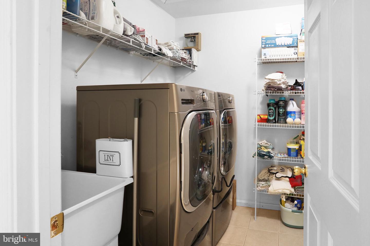 17239 GREENWOOD DR, ROUND HILL, Virginia 20141, 4 Bedrooms Bedrooms, ,2 BathroomsBathrooms,Residential,For sale,17239 GREENWOOD DR,VALO2111886 MLS # VALO2111886 17239 GREENWOOD DR, ROUND HILL, Virginia 20141, 4 Bedrooms Bedrooms, ,2 BathroomsBathrooms,Residential,For sale,17239 GREENWOOD DR,VALO2111886 MLS # VALO2111886