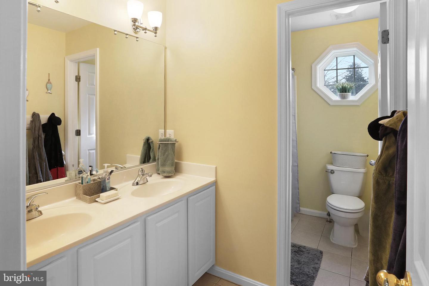 17239 GREENWOOD DR, ROUND HILL, Virginia 20141, 4 Bedrooms Bedrooms, ,2 BathroomsBathrooms,Residential,For sale,17239 GREENWOOD DR,VALO2111886 MLS # VALO2111886 17239 GREENWOOD DR, ROUND HILL, Virginia 20141, 4 Bedrooms Bedrooms, ,2 BathroomsBathrooms,Residential,For sale,17239 GREENWOOD DR,VALO2111886 MLS # VALO2111886