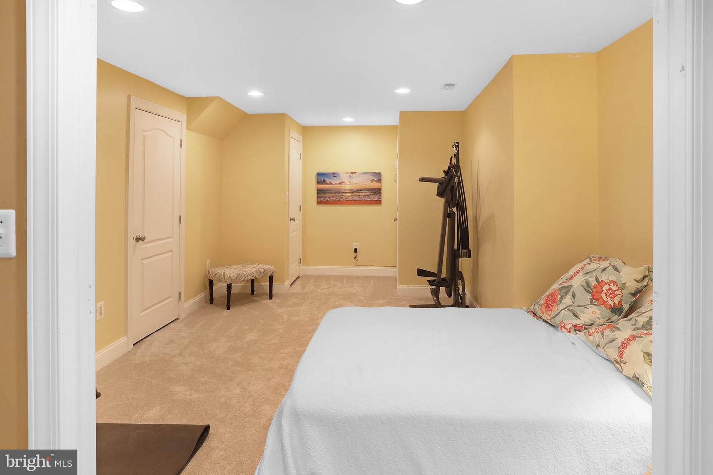 17239 GREENWOOD DR, ROUND HILL, Virginia 20141, 4 Bedrooms Bedrooms, ,2 BathroomsBathrooms,Residential,For sale,17239 GREENWOOD DR,VALO2111886 MLS # VALO2111886 17239 GREENWOOD DR, ROUND HILL, Virginia 20141, 4 Bedrooms Bedrooms, ,2 BathroomsBathrooms,Residential,For sale,17239 GREENWOOD DR,VALO2111886 MLS # VALO2111886