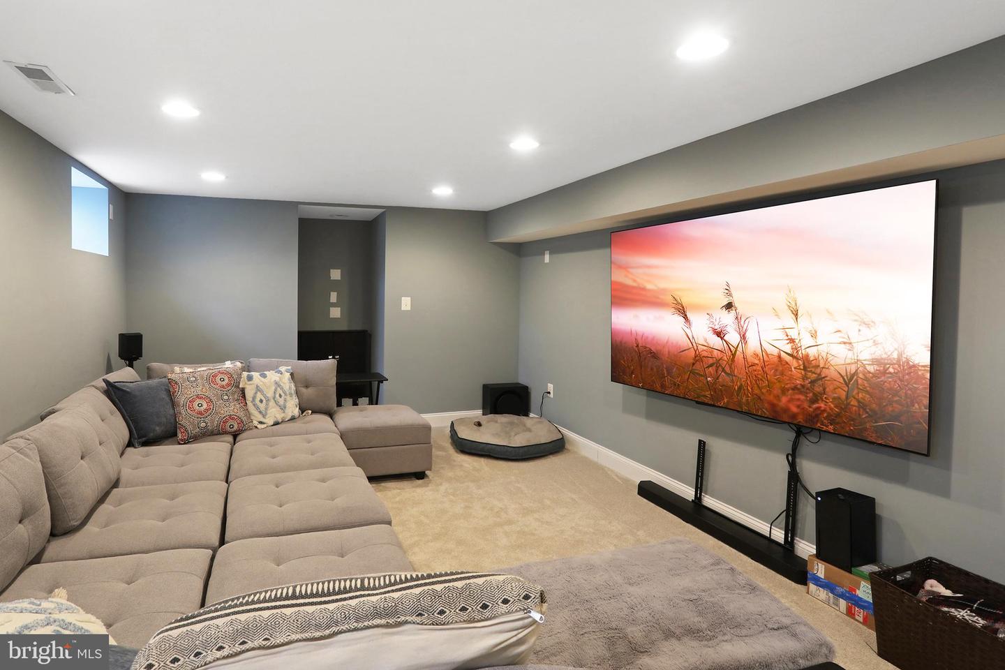 17239 GREENWOOD DR, ROUND HILL, Virginia 20141, 4 Bedrooms Bedrooms, ,2 BathroomsBathrooms,Residential,For sale,17239 GREENWOOD DR,VALO2111886 MLS # VALO2111886 17239 GREENWOOD DR, ROUND HILL, Virginia 20141, 4 Bedrooms Bedrooms, ,2 BathroomsBathrooms,Residential,For sale,17239 GREENWOOD DR,VALO2111886 MLS # VALO2111886