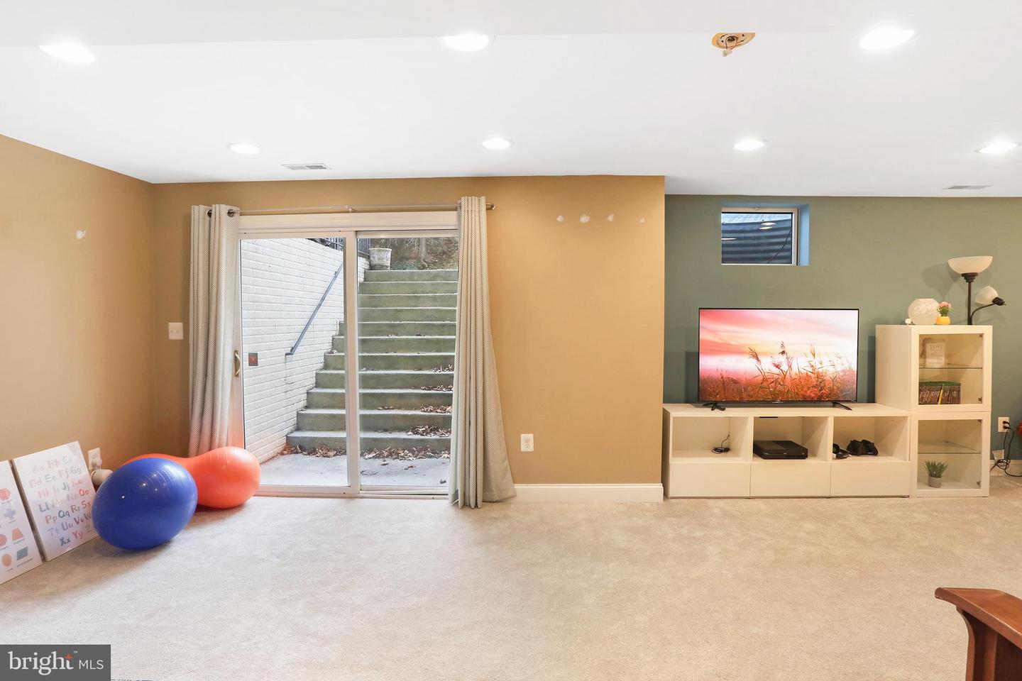 17239 GREENWOOD DR, ROUND HILL, Virginia 20141, 4 Bedrooms Bedrooms, ,2 BathroomsBathrooms,Residential,For sale,17239 GREENWOOD DR,VALO2111886 MLS # VALO2111886 17239 GREENWOOD DR, ROUND HILL, Virginia 20141, 4 Bedrooms Bedrooms, ,2 BathroomsBathrooms,Residential,For sale,17239 GREENWOOD DR,VALO2111886 MLS # VALO2111886