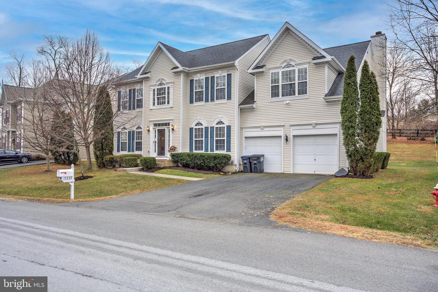 17239 GREENWOOD DR, ROUND HILL, Virginia 20141, 4 Bedrooms Bedrooms, ,2 BathroomsBathrooms,Residential,For sale,17239 GREENWOOD DR,VALO2111886 MLS # VALO2111886 17239 GREENWOOD DR, ROUND HILL, Virginia 20141, 4 Bedrooms Bedrooms, ,2 BathroomsBathrooms,Residential,For sale,17239 GREENWOOD DR,VALO2111886 MLS # VALO2111886