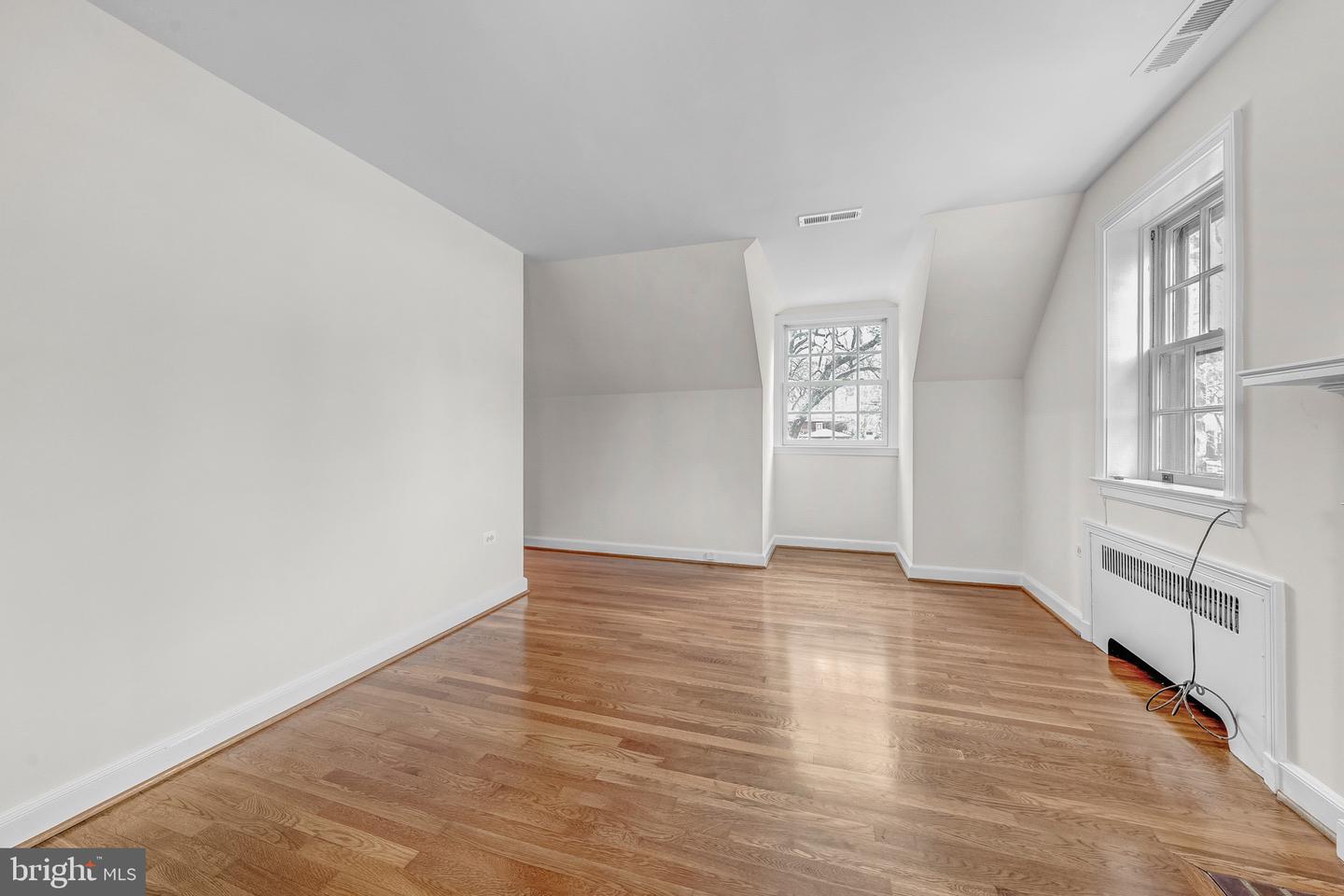 220 S 32ND ST, PURCELLVILLE, Virginia 20132, 3 Bedrooms Bedrooms, ,2 BathroomsBathrooms,Residential,For sale,220 S 32ND ST,VALO2112154 MLS # VALO2112154 220 S 32ND ST, PURCELLVILLE, Virginia 20132, 3 Bedrooms Bedrooms, ,2 BathroomsBathrooms,Residential,For sale,220 S 32ND ST,VALO2112154 MLS # VALO2112154