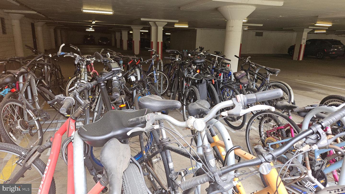 4600 S FOUR MILE RUN DR #207, ARLINGTON, Virginia 22204, 1 Bedroom Bedrooms, 5 Rooms Rooms,1 BathroomBathrooms,Residential,For sale,4600 S FOUR MILE RUN DR #207,VAAR2066872 MLS # VAAR2066872 4600 S FOUR MILE RUN DR #207, ARLINGTON, Virginia 22204, 1 Bedroom Bedrooms, 5 Rooms Rooms,1 BathroomBathrooms,Residential,For sale,4600 S FOUR MILE RUN DR #207,VAAR2066872 MLS # VAAR2066872