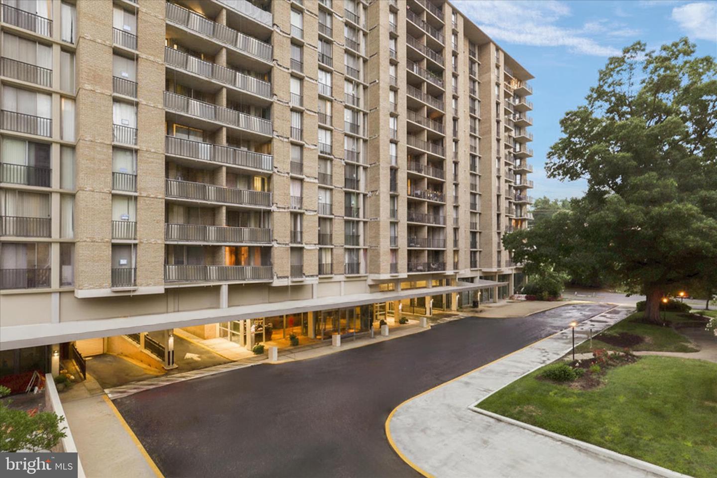 4600 S FOUR MILE RUN DR #207, ARLINGTON, Virginia 22204, 1 Bedroom Bedrooms, 5 Rooms Rooms,1 BathroomBathrooms,Residential,For sale,4600 S FOUR MILE RUN DR #207,VAAR2066872 MLS # VAAR2066872 4600 S FOUR MILE RUN DR #207, ARLINGTON, Virginia 22204, 1 Bedroom Bedrooms, 5 Rooms Rooms,1 BathroomBathrooms,Residential,For sale,4600 S FOUR MILE RUN DR #207,VAAR2066872 MLS # VAAR2066872