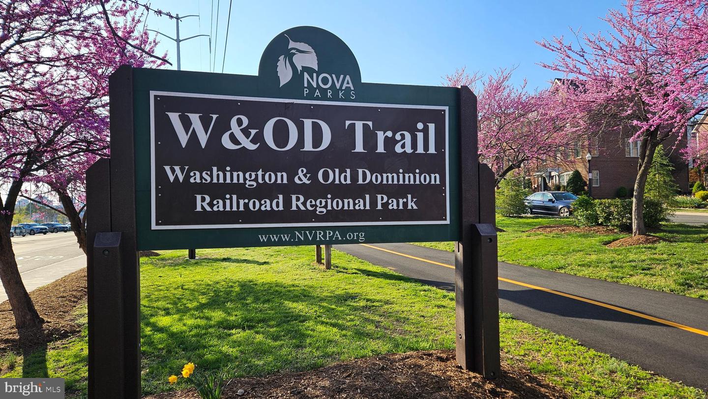 4600 S FOUR MILE RUN DR #207, ARLINGTON, Virginia 22204, 1 Bedroom Bedrooms, 5 Rooms Rooms,1 BathroomBathrooms,Residential,For sale,4600 S FOUR MILE RUN DR #207,VAAR2066872 MLS # VAAR2066872 4600 S FOUR MILE RUN DR #207, ARLINGTON, Virginia 22204, 1 Bedroom Bedrooms, 5 Rooms Rooms,1 BathroomBathrooms,Residential,For sale,4600 S FOUR MILE RUN DR #207,VAAR2066872 MLS # VAAR2066872