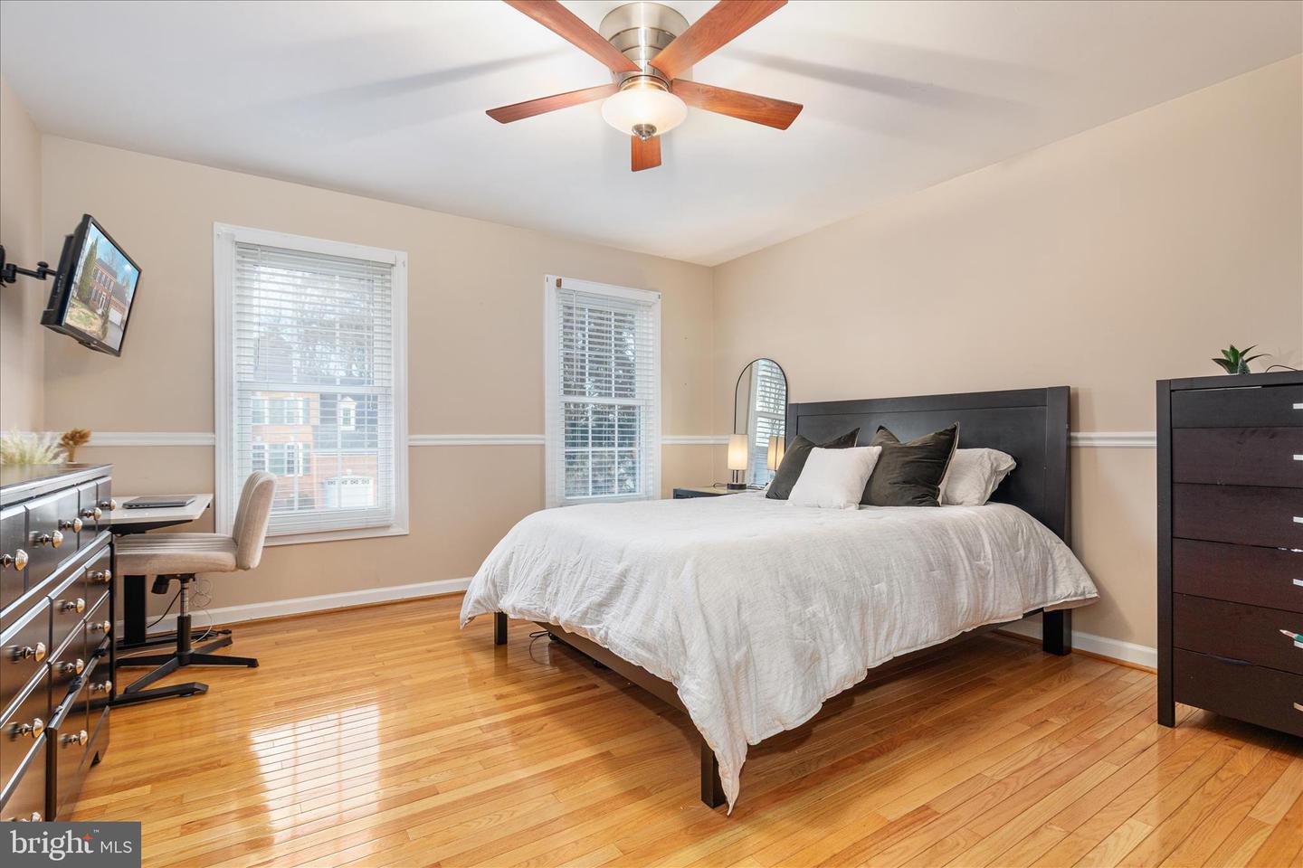 13021 FELDSPAR CT, CLIFTON, Virginia 20124, 4 Bedrooms Bedrooms, ,3 BathroomsBathrooms,Residential,For sale,13021 FELDSPAR CT,VAFX2281822 MLS # VAFX2281822 13021 FELDSPAR CT, CLIFTON, Virginia 20124, 4 Bedrooms Bedrooms, ,3 BathroomsBathrooms,Residential,For sale,13021 FELDSPAR CT,VAFX2281822 MLS # VAFX2281822