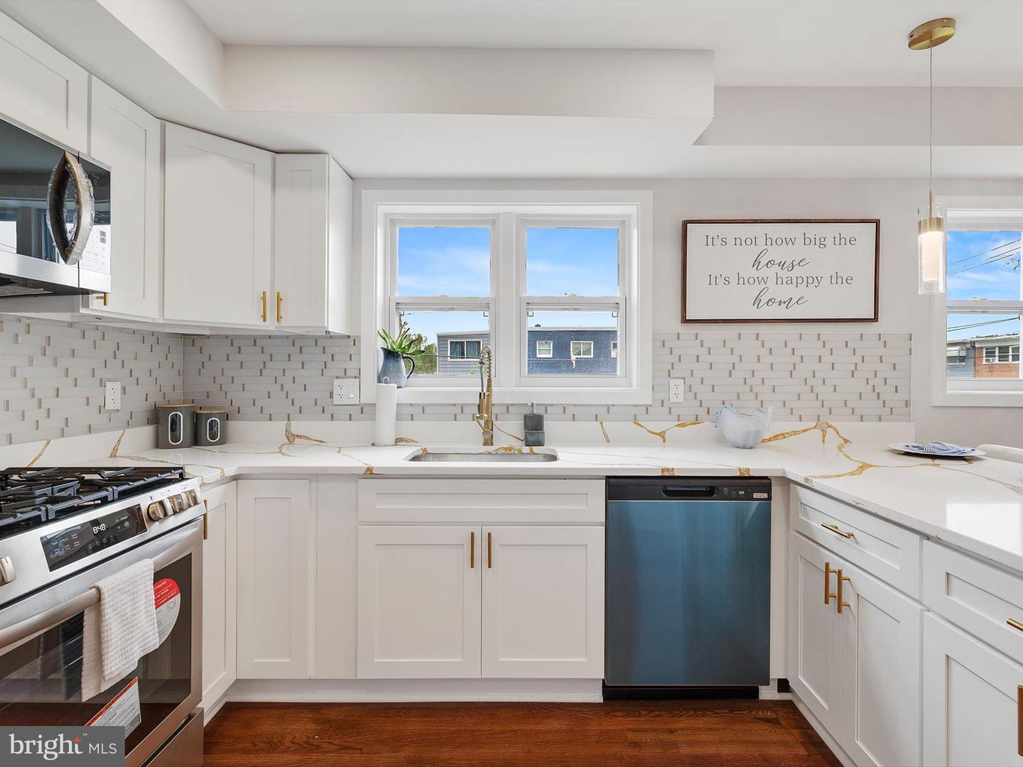 6501 NORTH CAPITOL ST NE, WASHINGTON, District Of Columbia 20012, 4 Bedrooms Bedrooms, ,2 BathroomsBathrooms,Residential,For sale,6501 NORTH CAPITOL ST NE,DCDC2211772 MLS # DCDC2211772 6501 NORTH CAPITOL ST NE, WASHINGTON, District Of Columbia 20012, 4 Bedrooms Bedrooms, ,2 BathroomsBathrooms,Residential,For sale,6501 NORTH CAPITOL ST NE,DCDC2211772 MLS # DCDC2211772