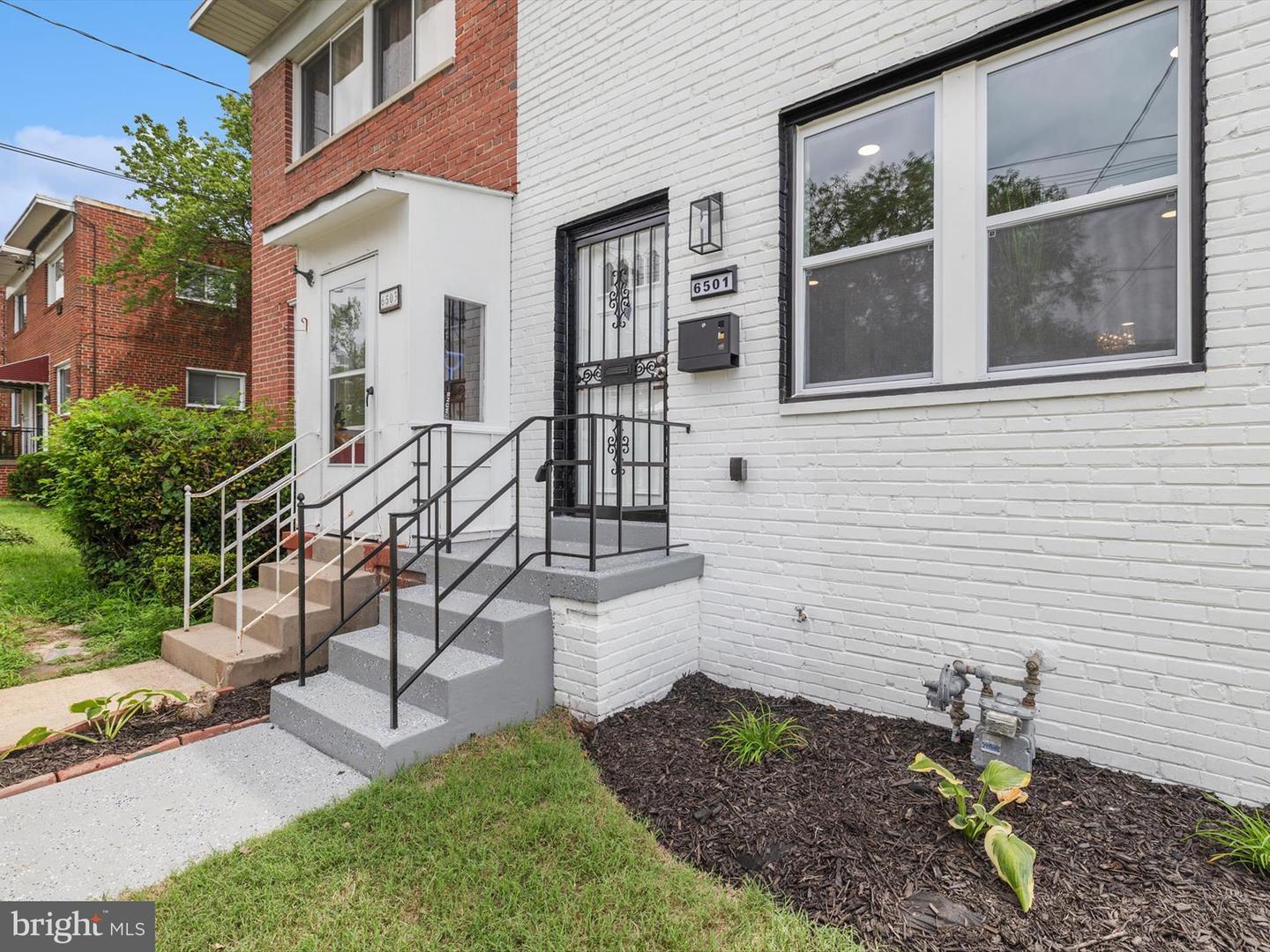 6501 NORTH CAPITOL ST NE, WASHINGTON, District Of Columbia 20012, 4 Bedrooms Bedrooms, ,2 BathroomsBathrooms,Residential,For sale,6501 NORTH CAPITOL ST NE,DCDC2211772 MLS # DCDC2211772 6501 NORTH CAPITOL ST NE, WASHINGTON, District Of Columbia 20012, 4 Bedrooms Bedrooms, ,2 BathroomsBathrooms,Residential,For sale,6501 NORTH CAPITOL ST NE,DCDC2211772 MLS # DCDC2211772