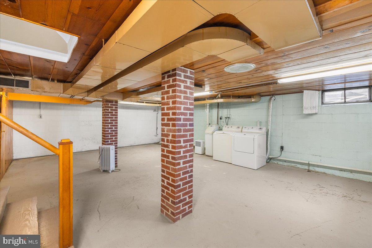 312 SHAWNEE AVE, WINCHESTER, Virginia 22601, 3 Bedrooms Bedrooms, 7 Rooms Rooms,1 BathroomBathrooms,Residential,For sale,312 SHAWNEE AVE,VAWI2009454 MLS # VAWI2009454 312 SHAWNEE AVE, WINCHESTER, Virginia 22601, 3 Bedrooms Bedrooms, 7 Rooms Rooms,1 BathroomBathrooms,Residential,For sale,312 SHAWNEE AVE,VAWI2009454 MLS # VAWI2009454