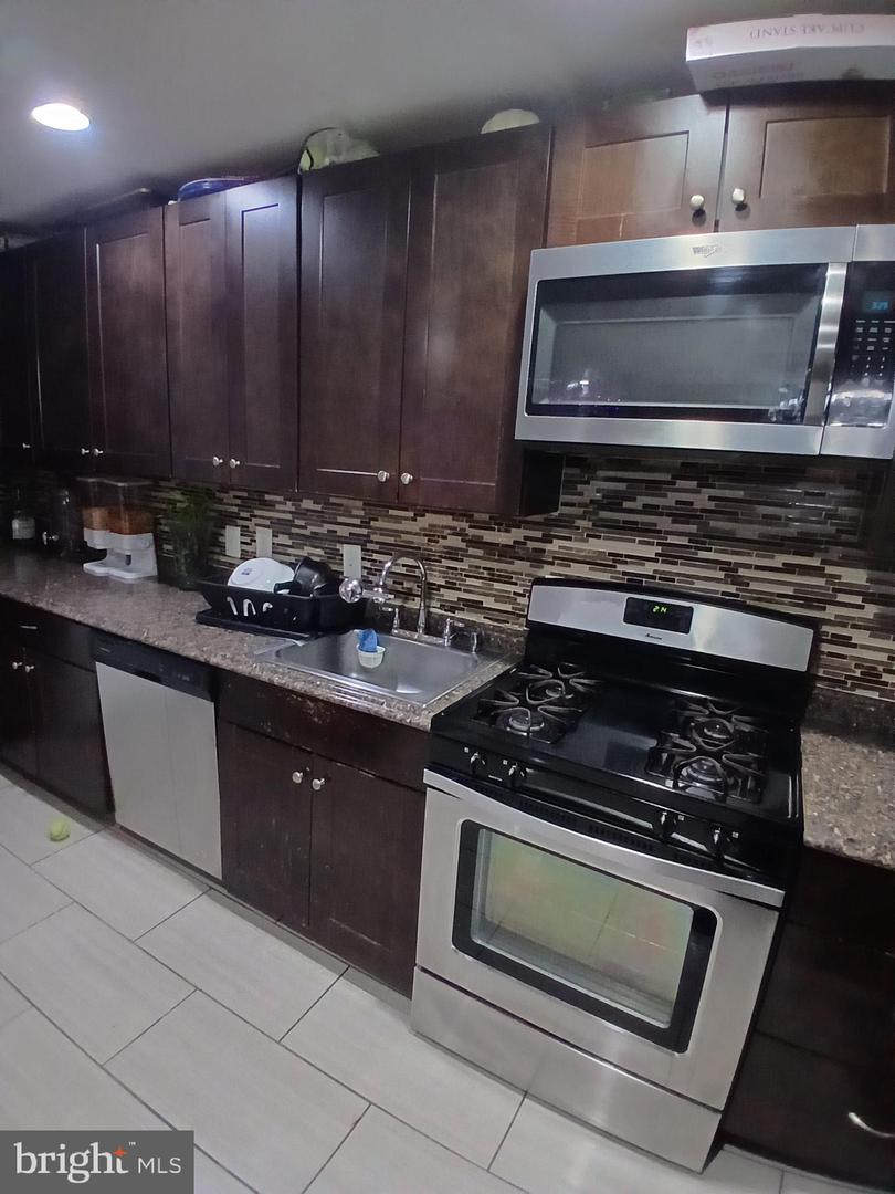 511 N ARMISTEAD ST #303, ALEXANDRIA, Virginia 22312, 3 Bedrooms Bedrooms, ,2 BathroomsBathrooms,Residential,For sale,511 N ARMISTEAD ST #303,VAAX2052398 MLS # VAAX2052398 511 N ARMISTEAD ST #303, ALEXANDRIA, Virginia 22312, 3 Bedrooms Bedrooms, ,2 BathroomsBathrooms,Residential,For sale,511 N ARMISTEAD ST #303,VAAX2052398 MLS # VAAX2052398