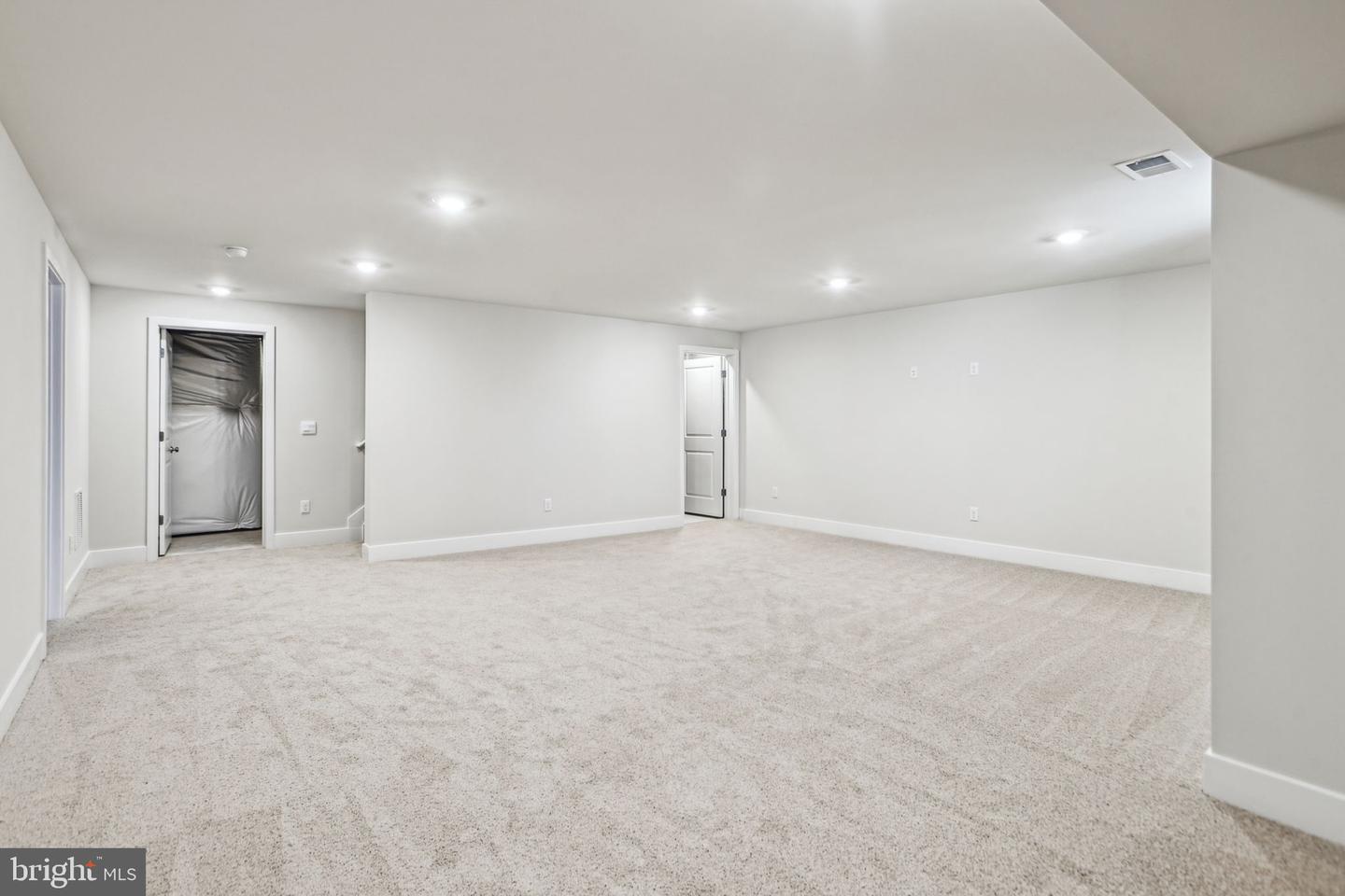 125 MASCOUTEN ST, WINCHESTER, Virginia 22602, 6 Bedrooms Bedrooms, ,4 BathroomsBathrooms,Residential,For sale,125 MASCOUTEN ST,VAFV2038464 MLS # VAFV2038464 125 MASCOUTEN ST, WINCHESTER, Virginia 22602, 6 Bedrooms Bedrooms, ,4 BathroomsBathrooms,Residential,For sale,125 MASCOUTEN ST,VAFV2038464 MLS # VAFV2038464