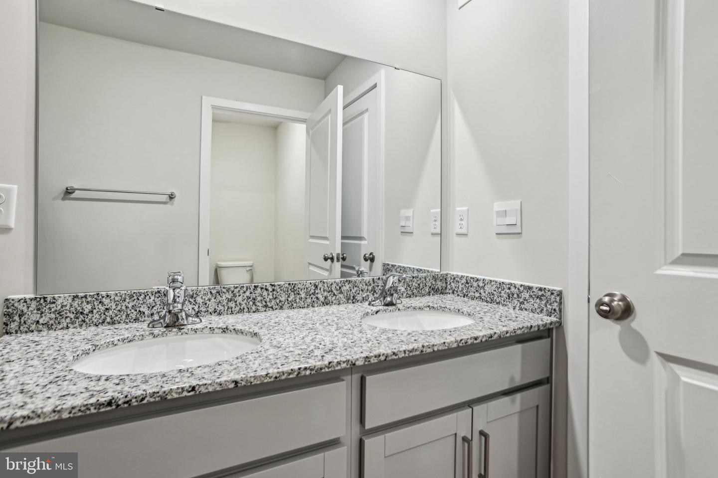 125 MASCOUTEN ST, WINCHESTER, Virginia 22602, 6 Bedrooms Bedrooms, ,4 BathroomsBathrooms,Residential,For sale,125 MASCOUTEN ST,VAFV2038464 MLS # VAFV2038464 125 MASCOUTEN ST, WINCHESTER, Virginia 22602, 6 Bedrooms Bedrooms, ,4 BathroomsBathrooms,Residential,For sale,125 MASCOUTEN ST,VAFV2038464 MLS # VAFV2038464