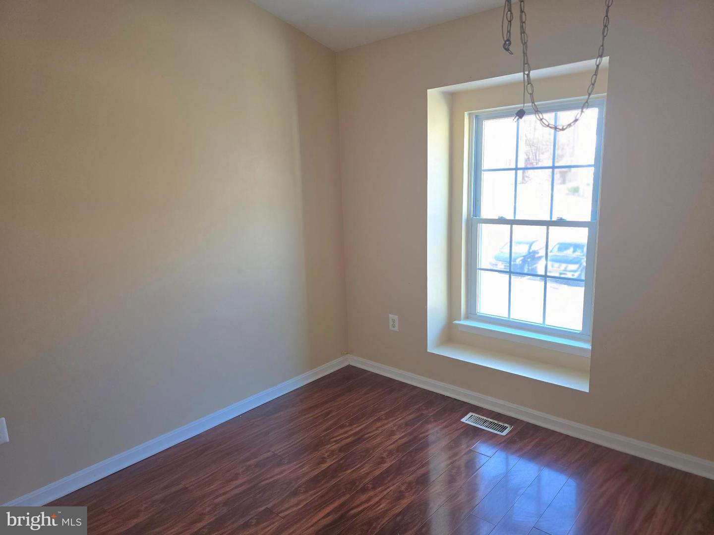 15045 GALAPAGOS PL, WOODBRIDGE, Virginia 22193, 3 Bedrooms Bedrooms, 7 Rooms Rooms,3 BathroomsBathrooms,Residential,For sale,15045 GALAPAGOS PL,VAPW2105578 MLS # VAPW2105578