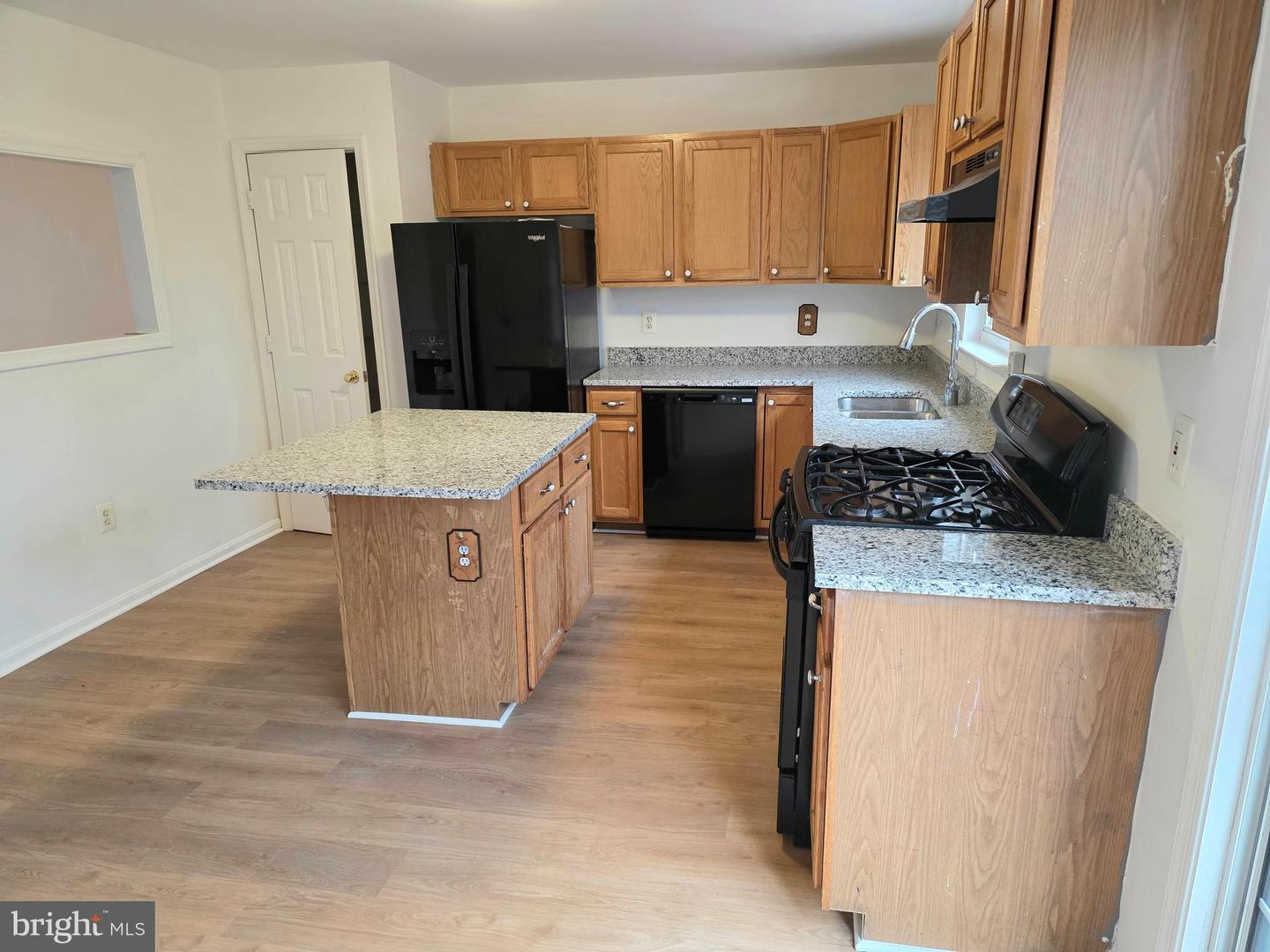 15045 GALAPAGOS PL, WOODBRIDGE, Virginia 22193, 3 Bedrooms Bedrooms, 7 Rooms Rooms,3 BathroomsBathrooms,Residential,For sale,15045 GALAPAGOS PL,VAPW2105578 MLS # VAPW2105578