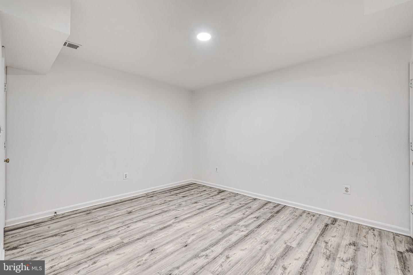 15045 GALAPAGOS PL, WOODBRIDGE, Virginia 22193, 3 Bedrooms Bedrooms, 7 Rooms Rooms,3 BathroomsBathrooms,Residential,For sale,15045 GALAPAGOS PL,VAPW2105578 MLS # VAPW2105578