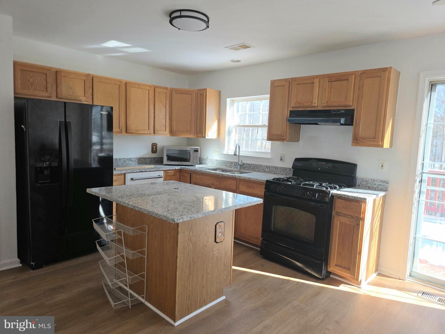 15045 GALAPAGOS PL, WOODBRIDGE, Virginia 22193, 3 Bedrooms Bedrooms, 7 Rooms Rooms,3 BathroomsBathrooms,Residential,For sale,15045 GALAPAGOS PL,VAPW2105578 MLS # VAPW2105578